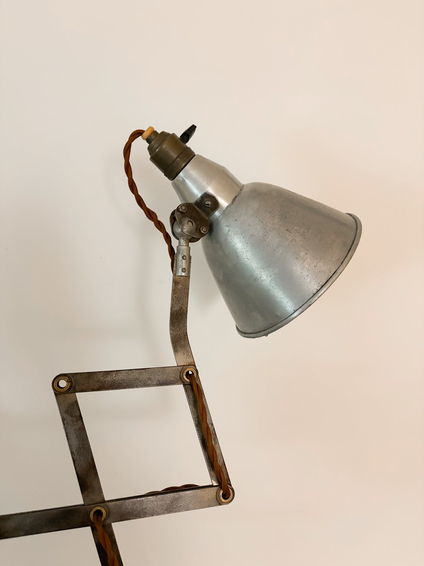 Lampe applique accordéon Mazda